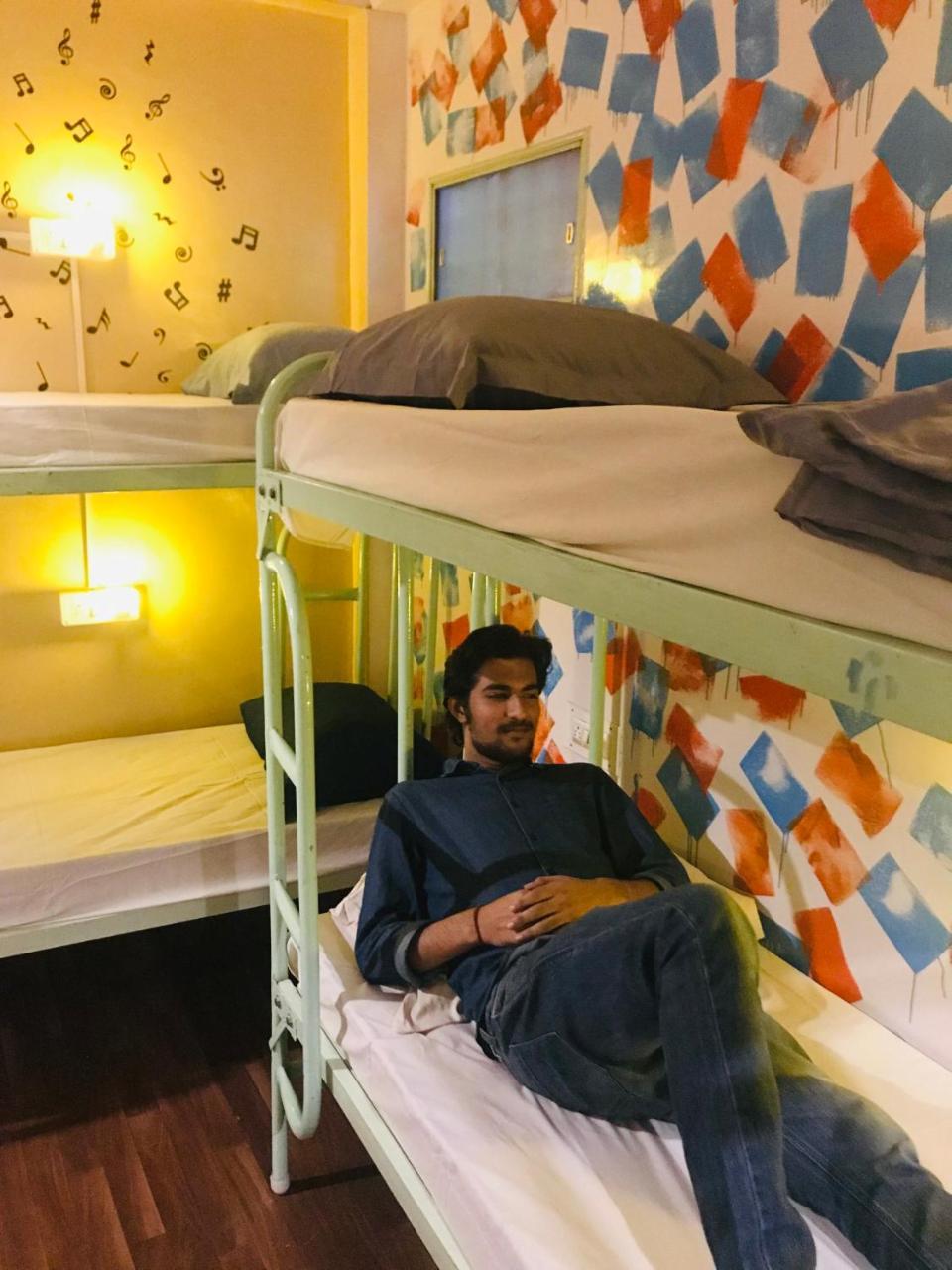The Little Blue Window Hostel Bangalore Extérieur photo